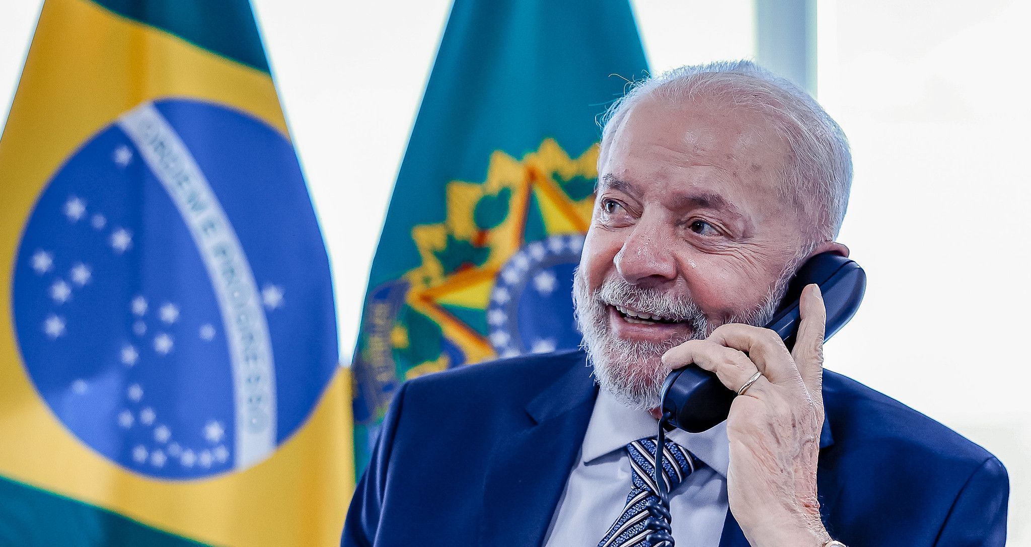 Lula parabeniza Hugo Calderano por título da Copa do Mundo de Tênis de Mesa