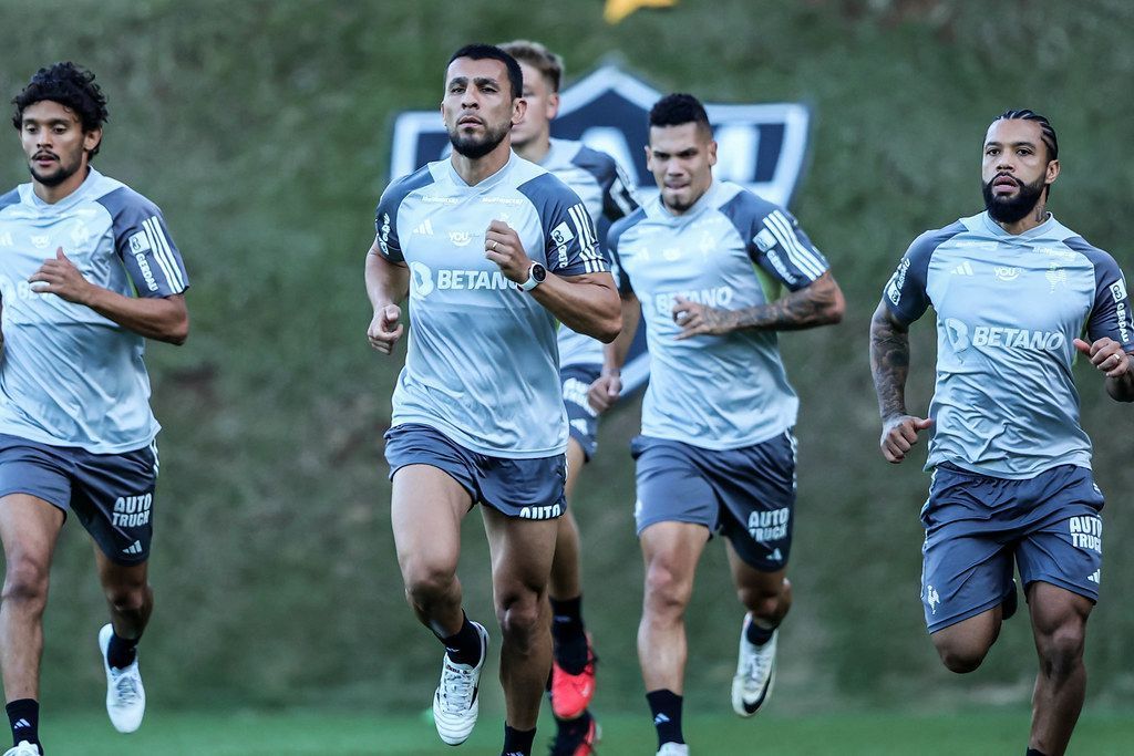 Jogador do Atlético reage à falência de tradicional clube europeu