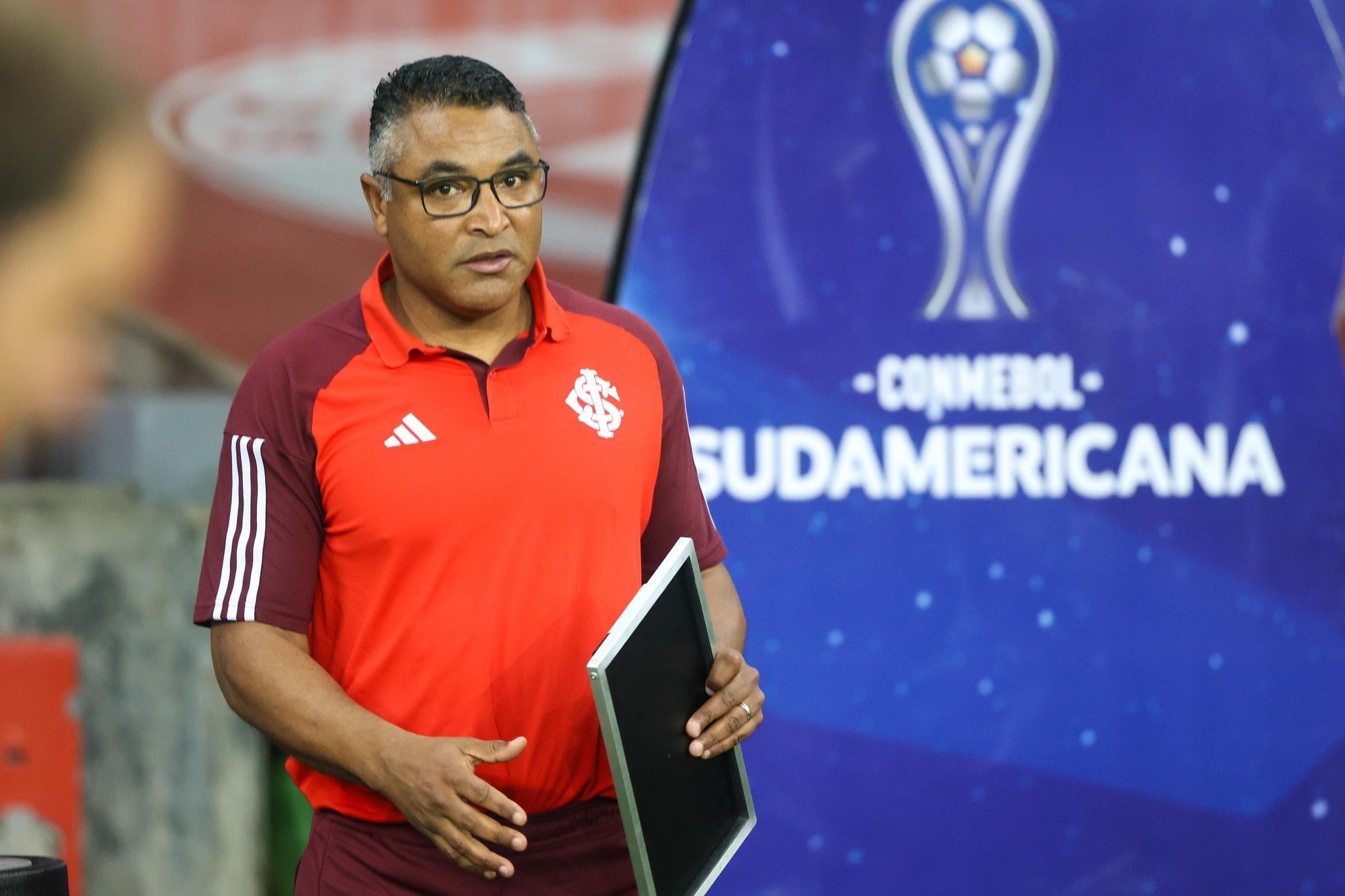 Roger fala sobre ambiente do Inter e dispara sobre psicológico após eliminação