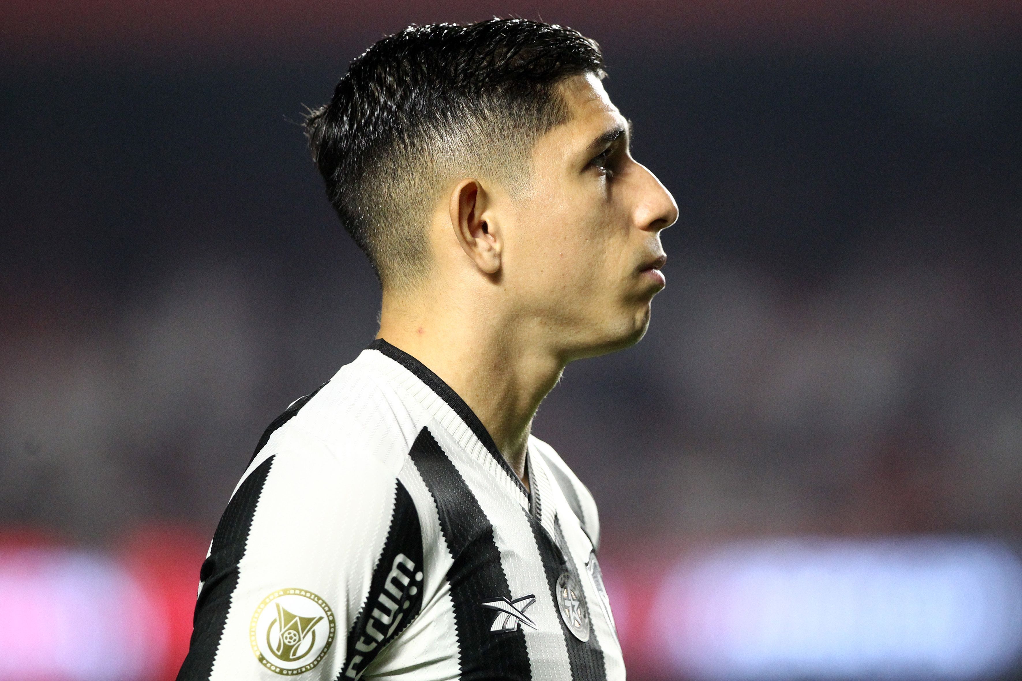 Savarino projeta jogo contra o Cruzeiro e segundo turno do Botafogo