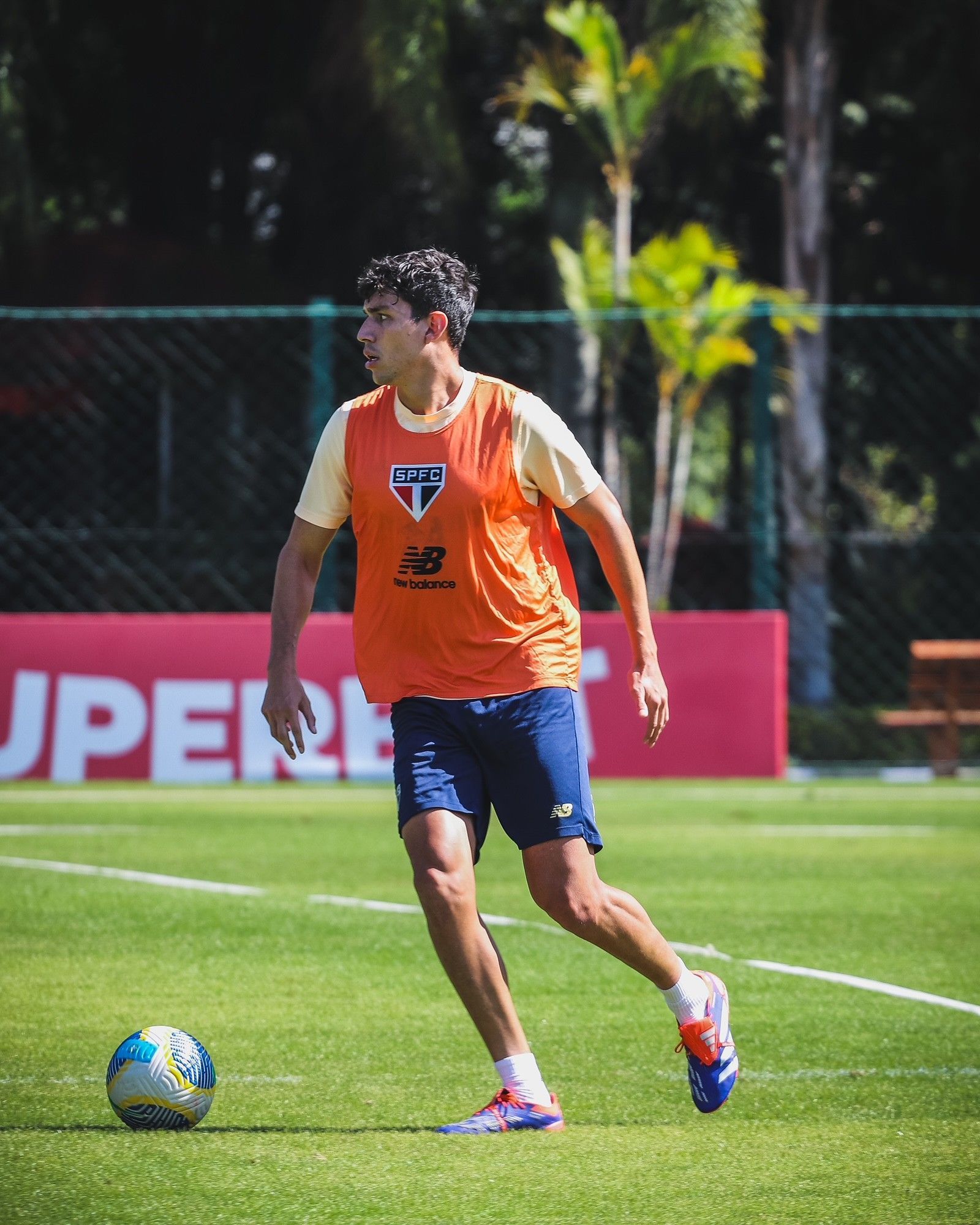Carpini admite interesse do Vitória em dois jogadores do São Paulo