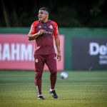 Roger Machado lamenta derrota para lanterna: 'Era jogo para três pontos'