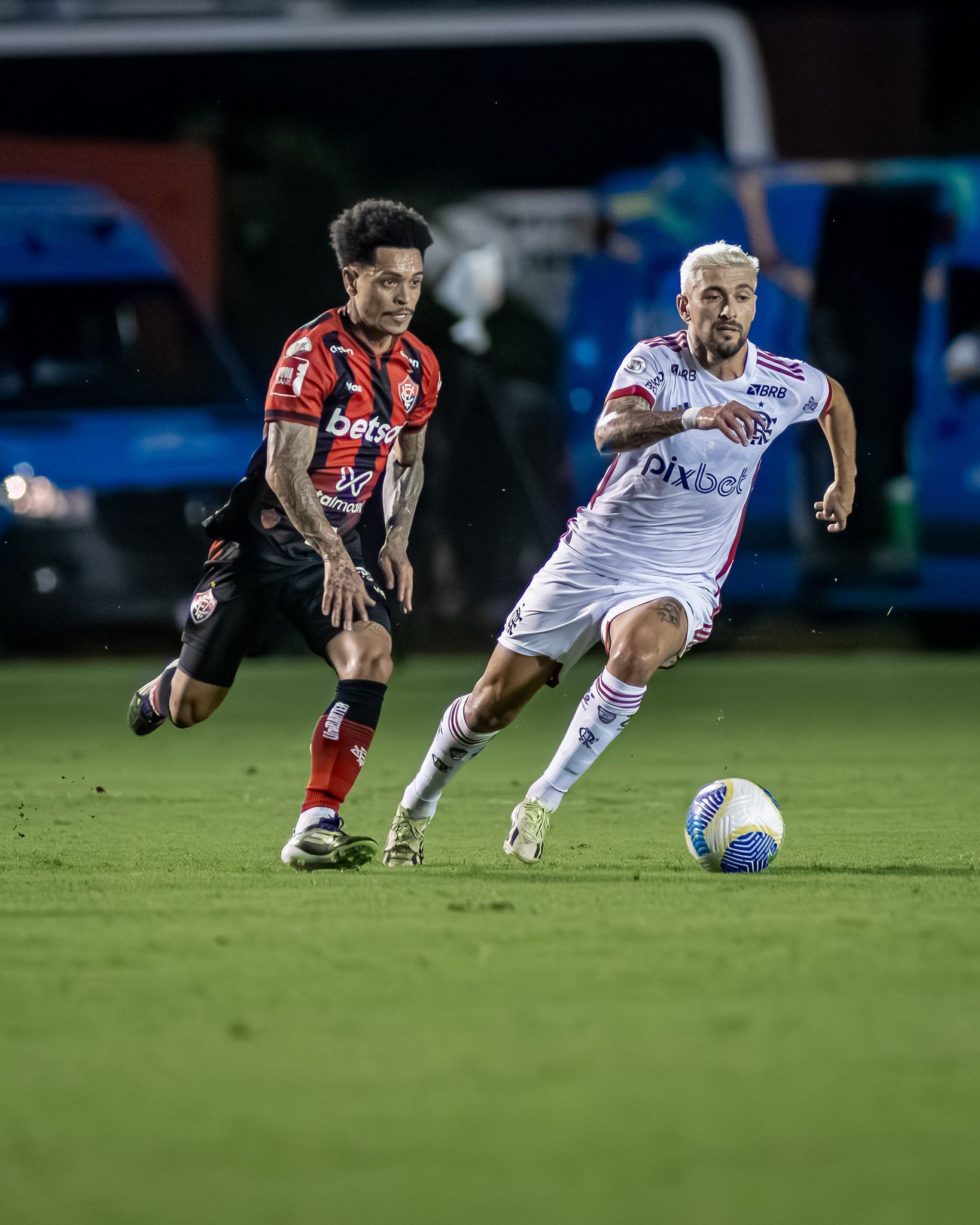 Vitória recebe o Flamengo pelo Brasileirão com tabu em jogo