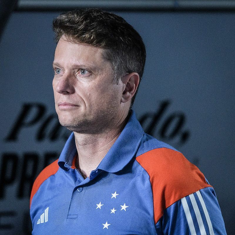 Seabra rasga elogios após goleada do Cruzeiro sobre Botafogo: 'Postura exemplar'