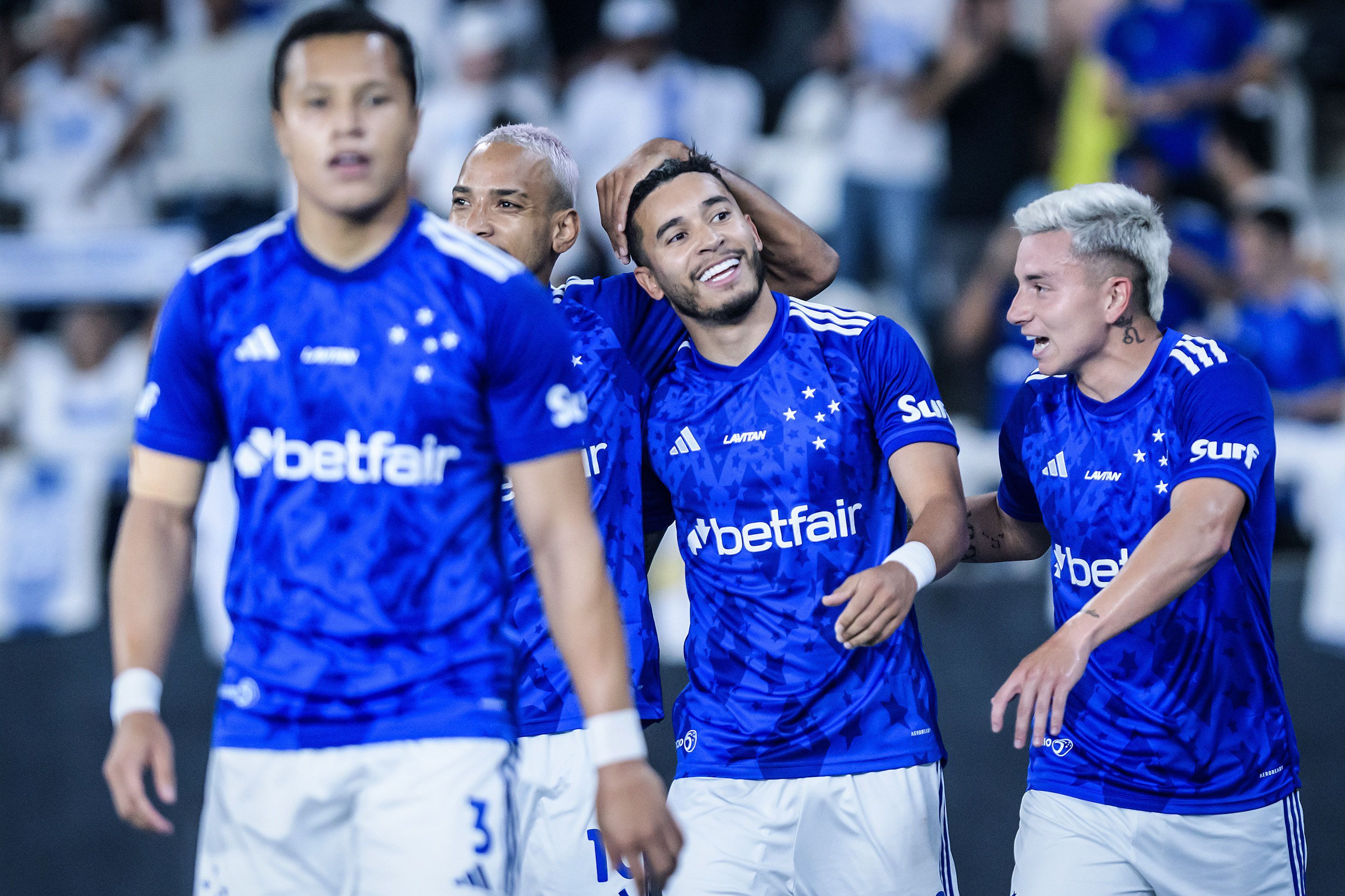 Dirigente de clube da Série A se derrete por golaço do Cruzeiro contra o Botafogo
