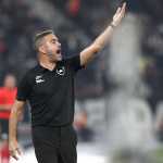 Técnico do Botafogo não concorda com vitória elástica do Cruzeiro pelo Brasileiro