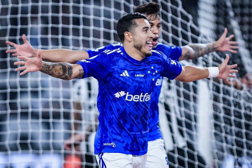 William, do Cruzeiro, é convocado por Dorival para jogos da Seleção Brasileira