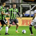 Meia do América comenta jejum na Série B e avalia  críticas dos torcedores