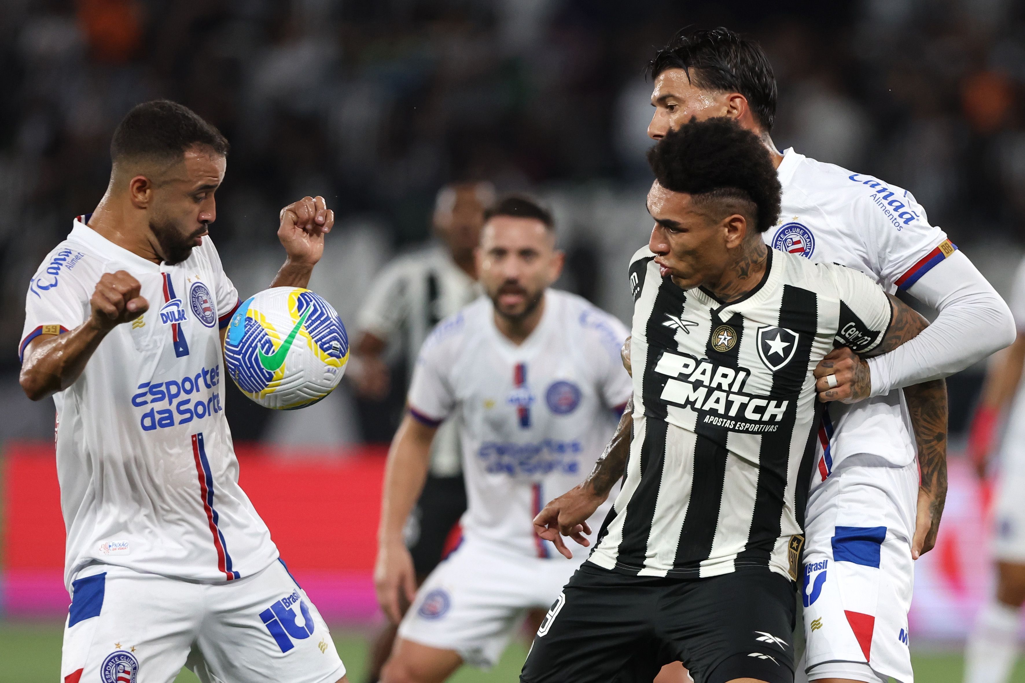 Botafogo e Bahia empatam no Rio e deixam confronto aberto na Copa do Brasil