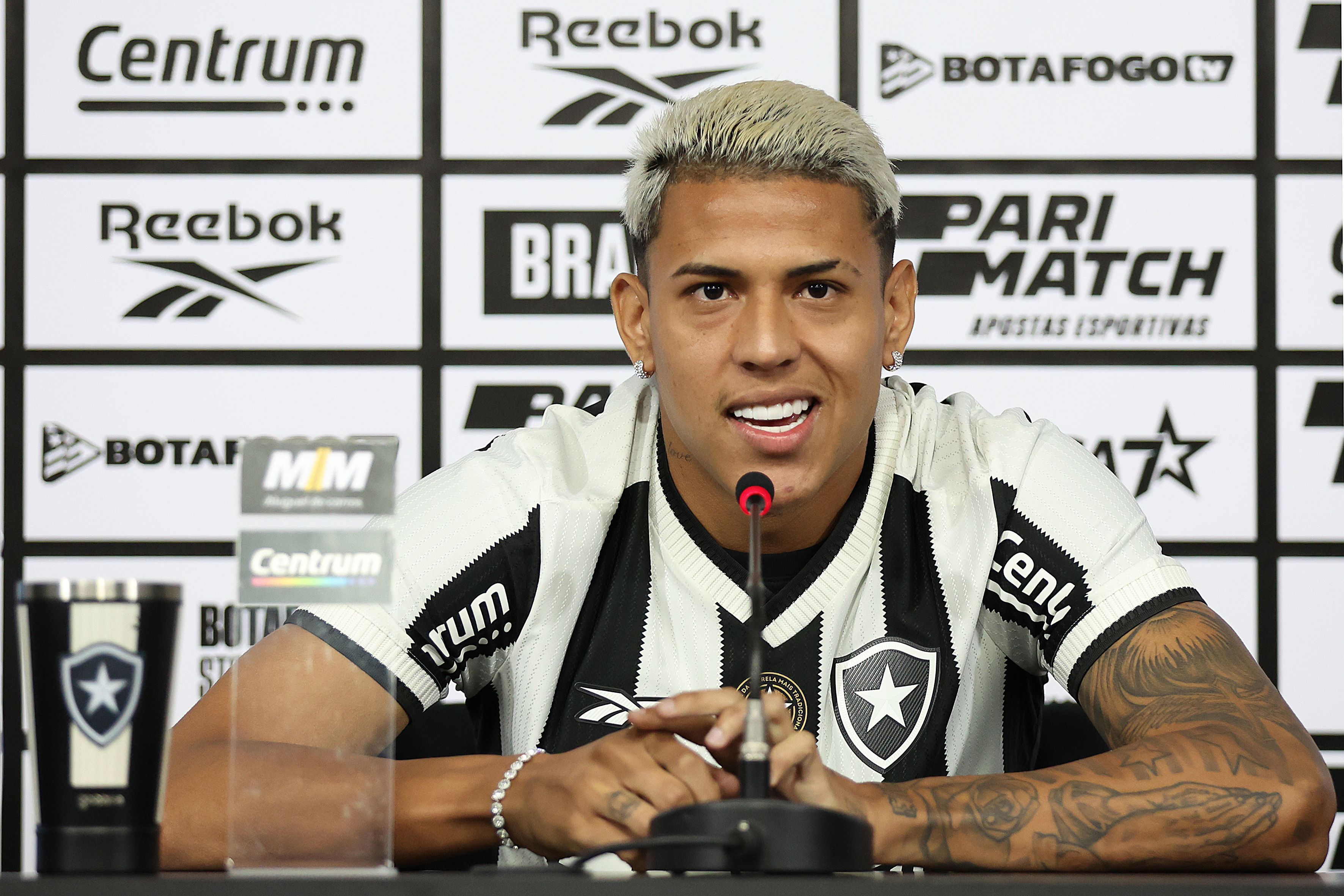 Matheus Martins revela onde vai atuar no Botafogo com Artur Jorge: 'Conta comigo'