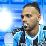 Quem é o ex-Barcelona protagonista na vitória do Grêmio sobre o Cuiabá