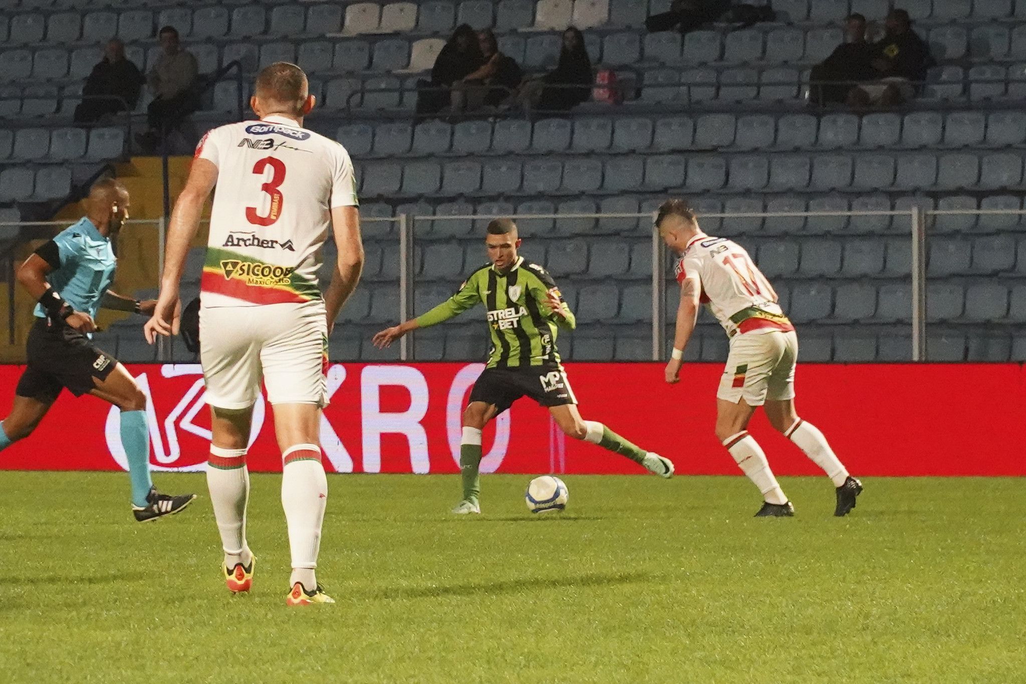 Jogadores do América lamentam empate, mas confiam em recuperação na Série B; veja reações