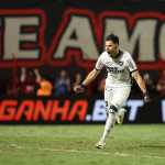 Botafogo atropela Atlético-GO e esquenta briga pela liderança da Série A