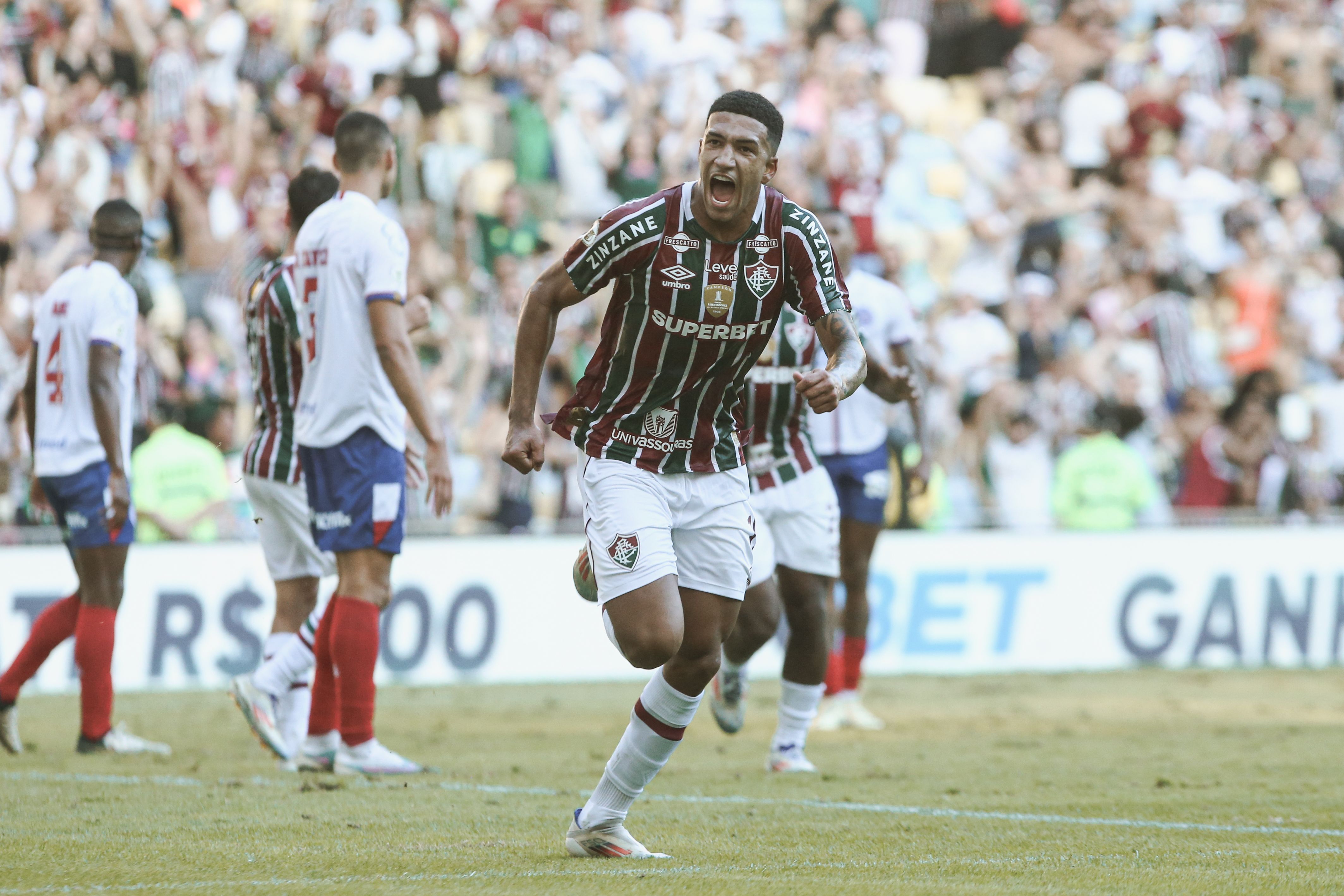 Kauã Elias brilha, Fluminense 'engata a quarta' e vence o Bahia pelo Brasileirão