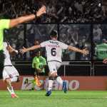 Vasco faz o dever de casa, vence o Atlético-GO e avança na Copa do Brasil