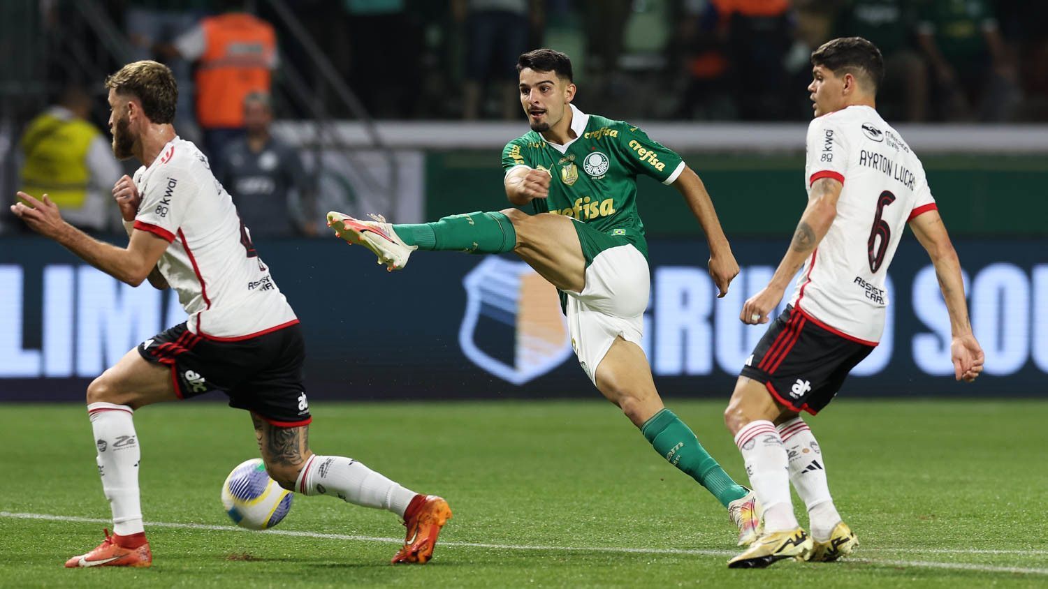 Palmeiras renova confiança para outro jogo contra Flamengo: 'Vamos estar de pé'
