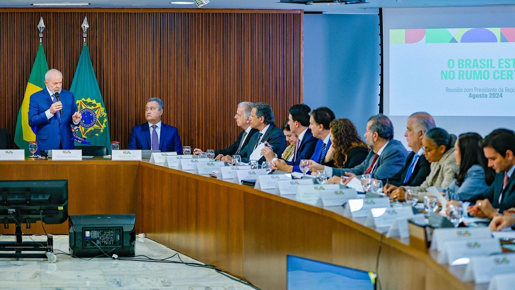 Lula adverte ministros a não atacar adversários nas eleições municipais