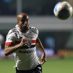 Na 'luta por tudo', São Paulo recebe Atlético-GO e mira volta ao G4 do Brasileiro