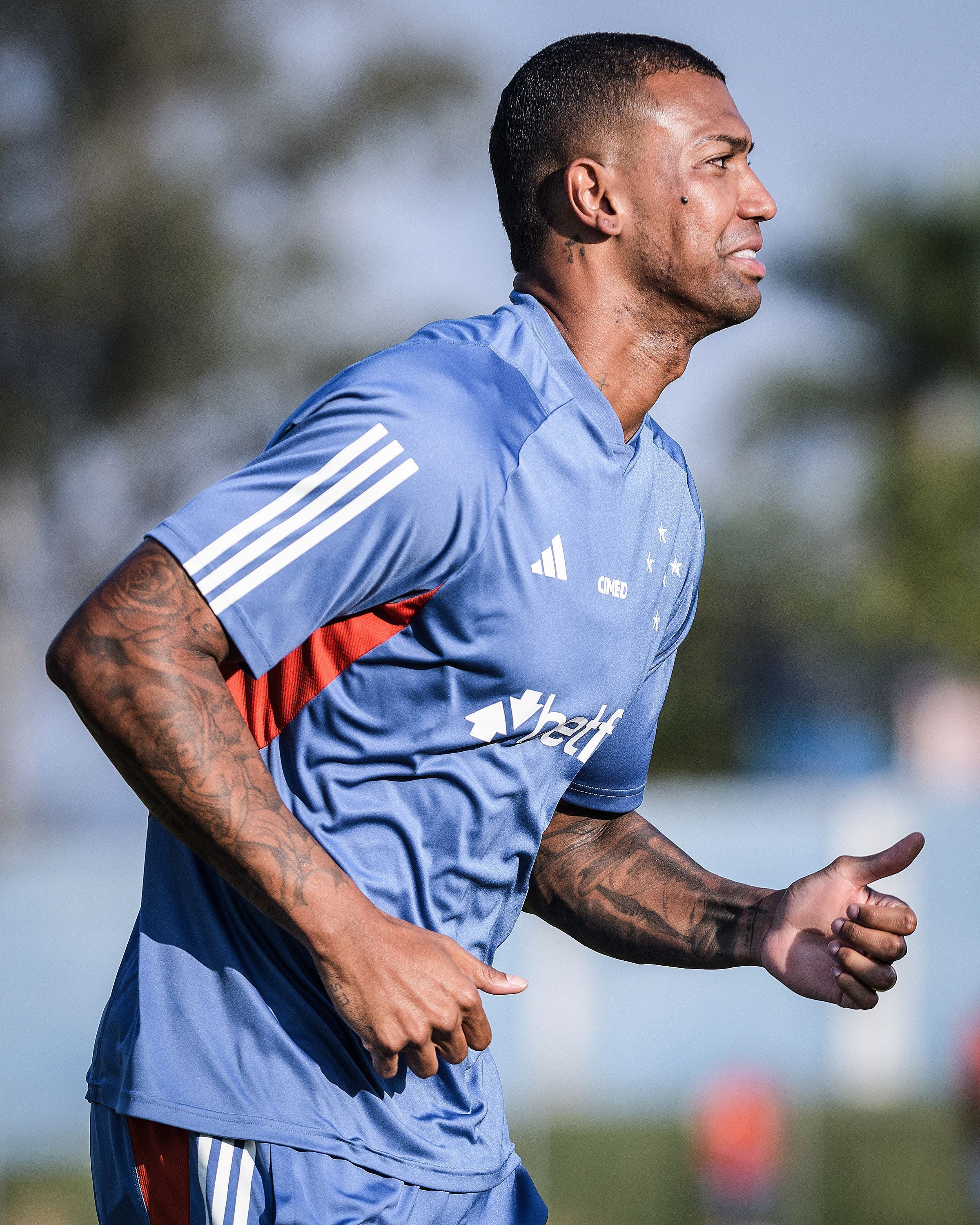 Walace não treina e pode desfalcar Cruzeiro contra o Libertad-PAR