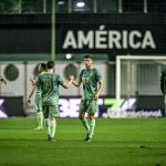 Com alívio e felicidade, veja como jogadores do América reagiram à vitória na Série B