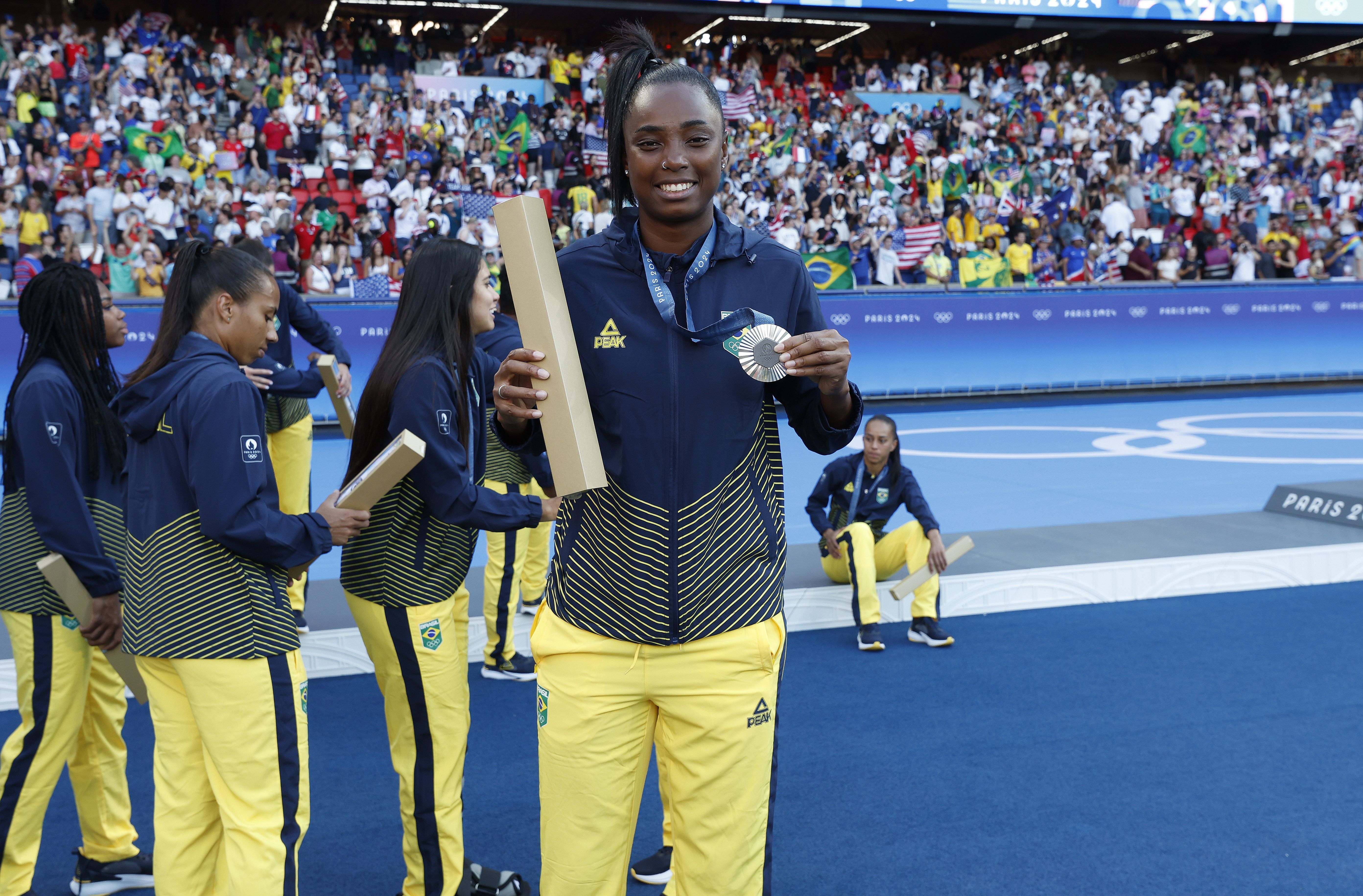 América promoverá tarde de autógrafos com goleira medalhista olímpica em Paris 2024