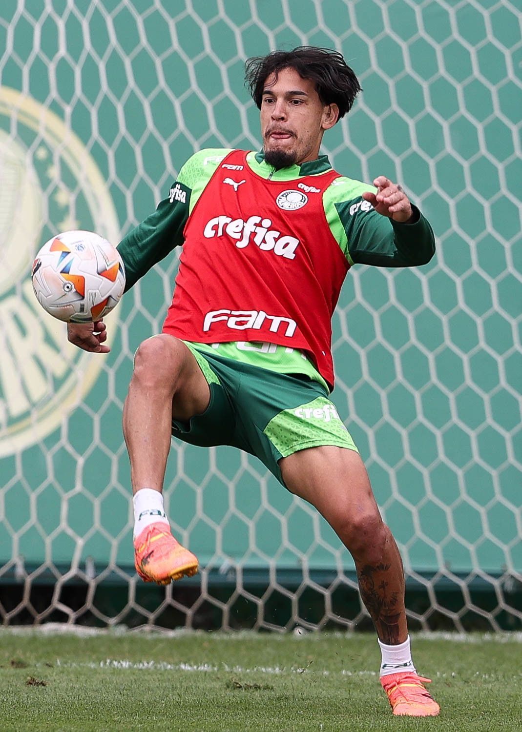 Capitão do Palmeiras aposta em vitória dupla em casa e exalta postura do elenco