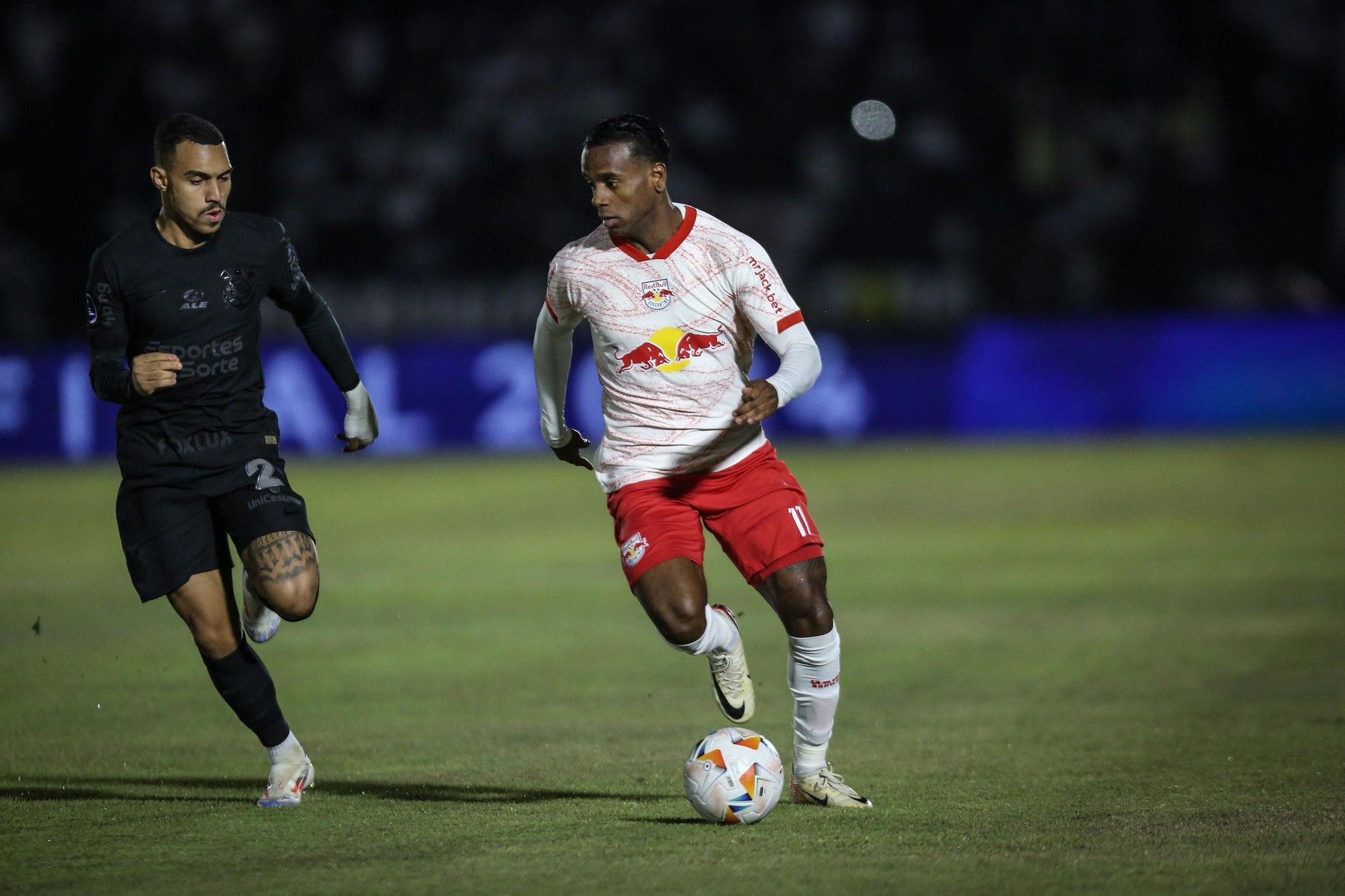 Corinthians x Red Bull Bragantino: Helinho vira desfalque de última hora