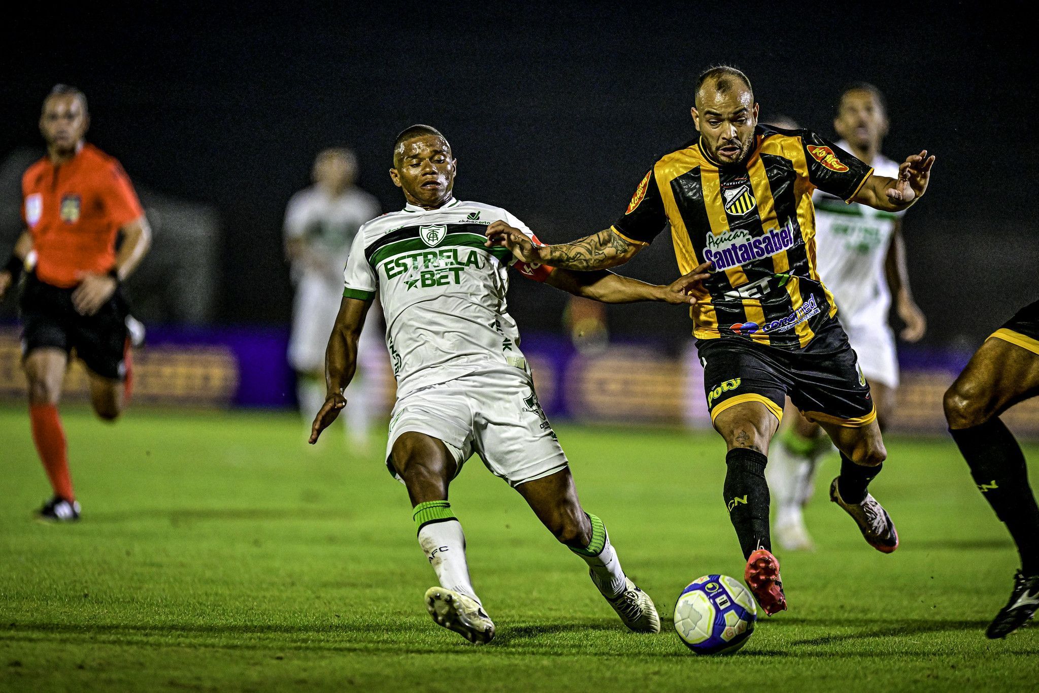 América leva susto, mas reage e busca empate com Novorizontino pela Série B