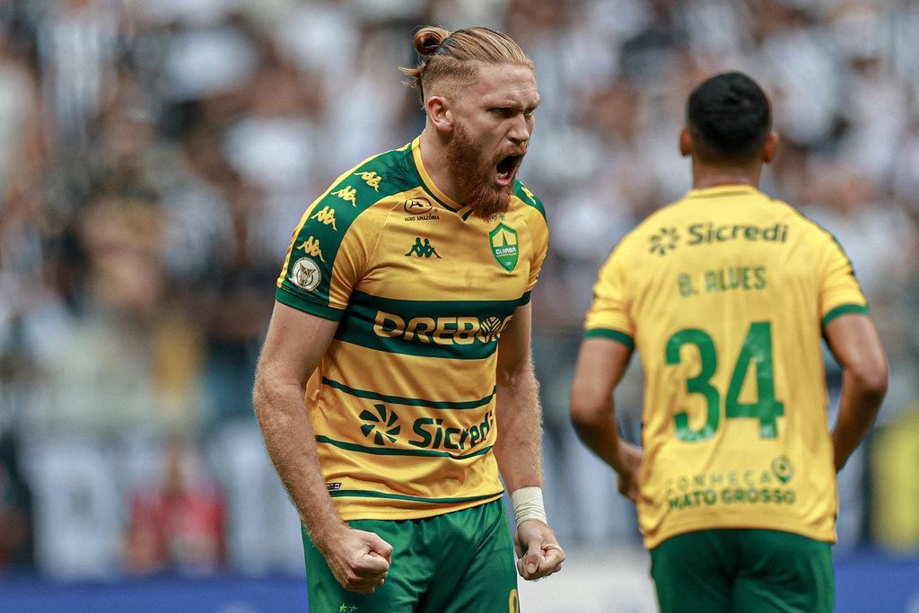 Clube da Série A acerta contratação do atacante Isidro Pitta, crava jornalista
