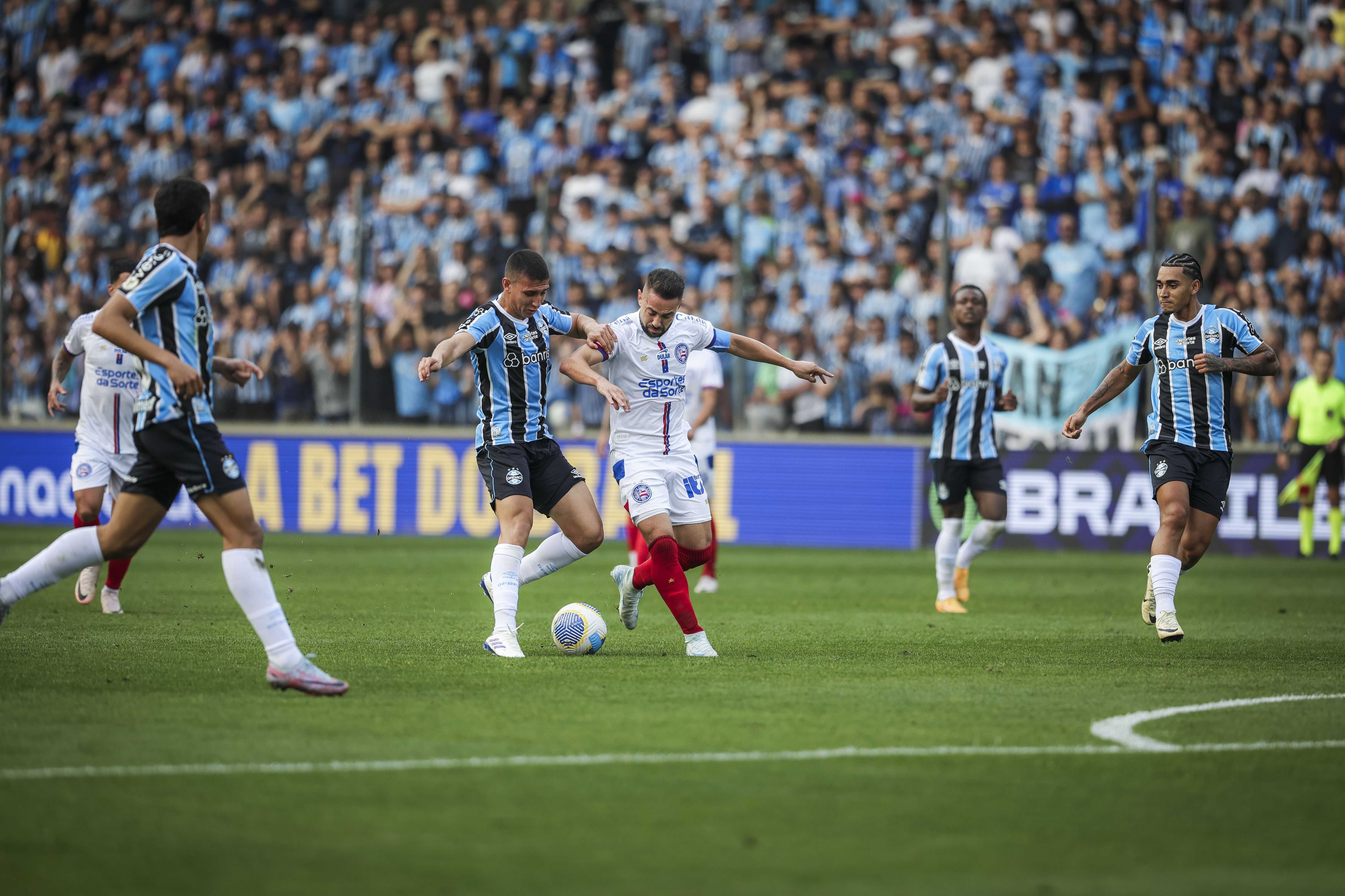 Após derrota no Brasileiro, zagueiro do Grêmio diz que cabeça estava na Libertadores