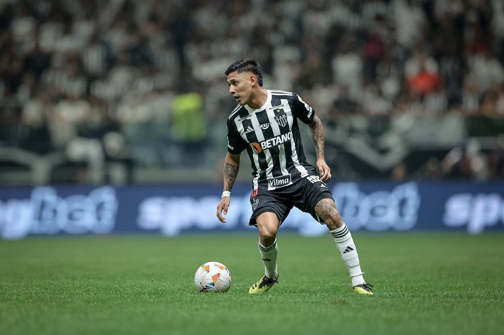 Titular do Atlético, meia Matías Zaracho passará por cirurgia