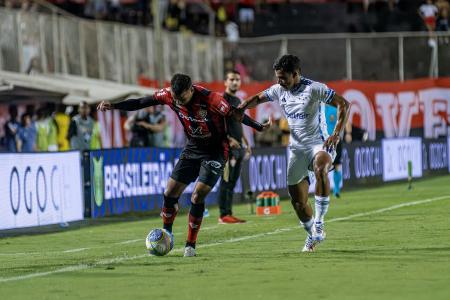 Em 2024, Vitória e Cruzeiro empataram em 2 a 2 no Barradão