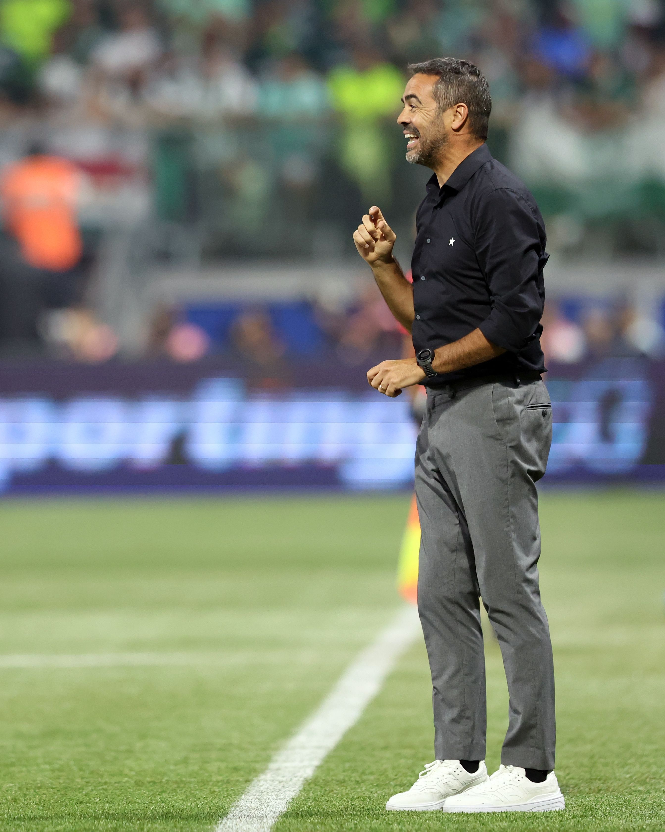 Artur Jorge vê Botafogo superior ao Palmeiras e avalia os 'cinco minutos loucos'