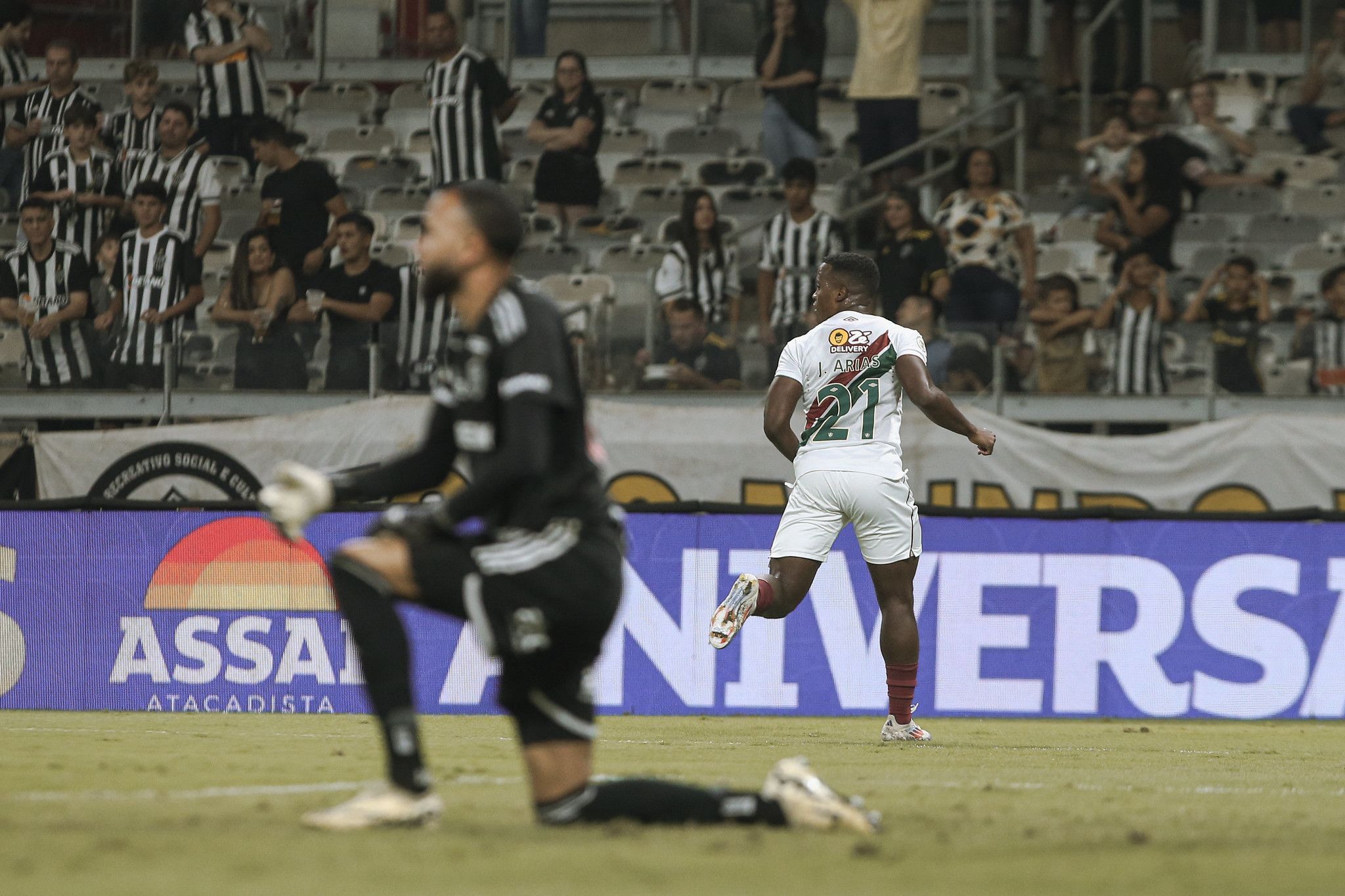 Atlético é dominado, perde para o Fluminense e segue longe do G6 do Brasileiro