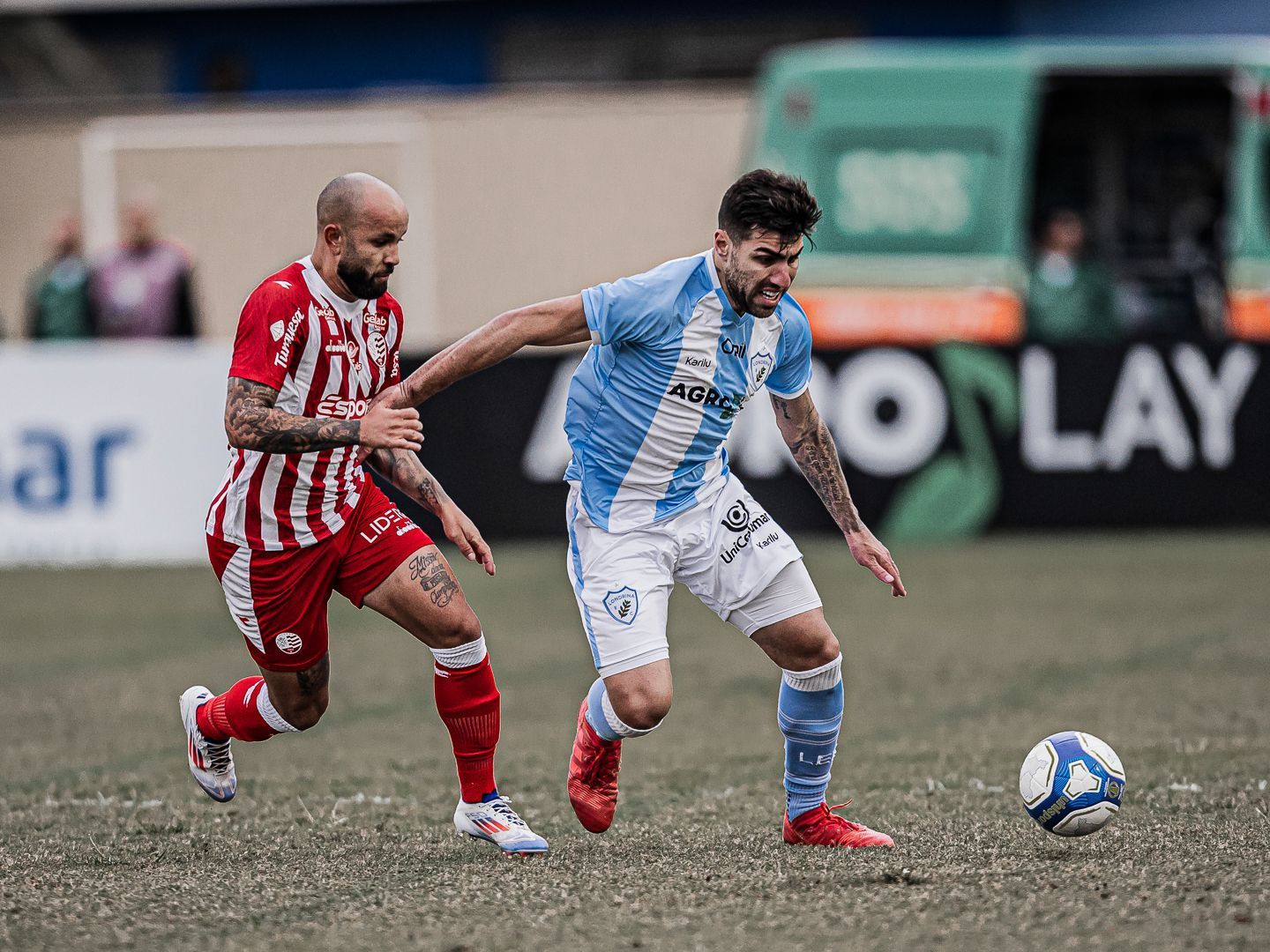 Londrina vence com gol no fim, se classifica e deixa Náutico na Série C por mais um ano