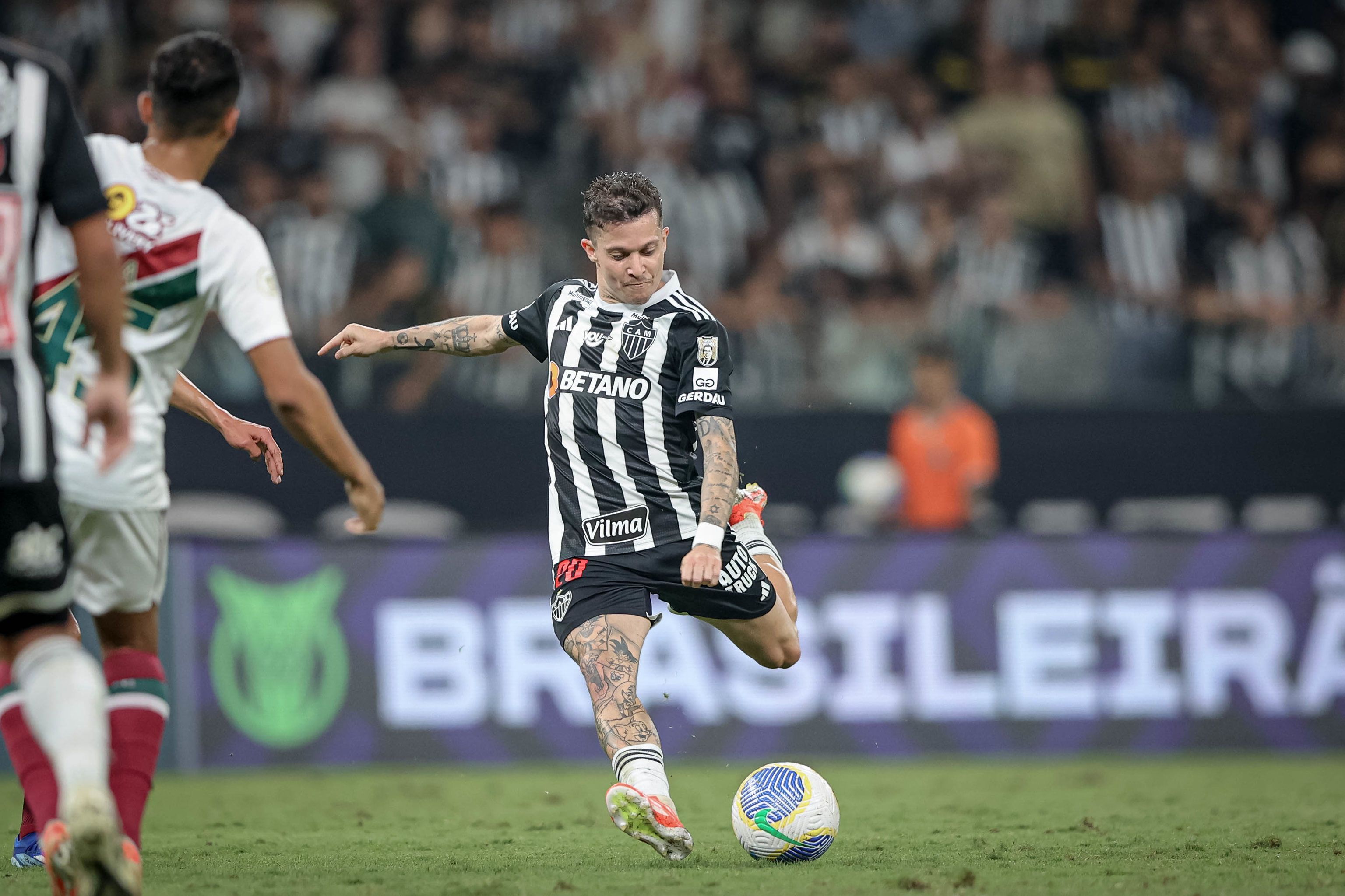 Pelo sonho do bi, Fluminense e Atlético iniciam duelo por vaga na semifinal da Libertadores