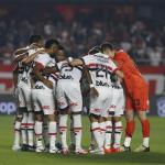 Titular do São Paulo se machuca na seleção e pode ser desfalque contra Atlético