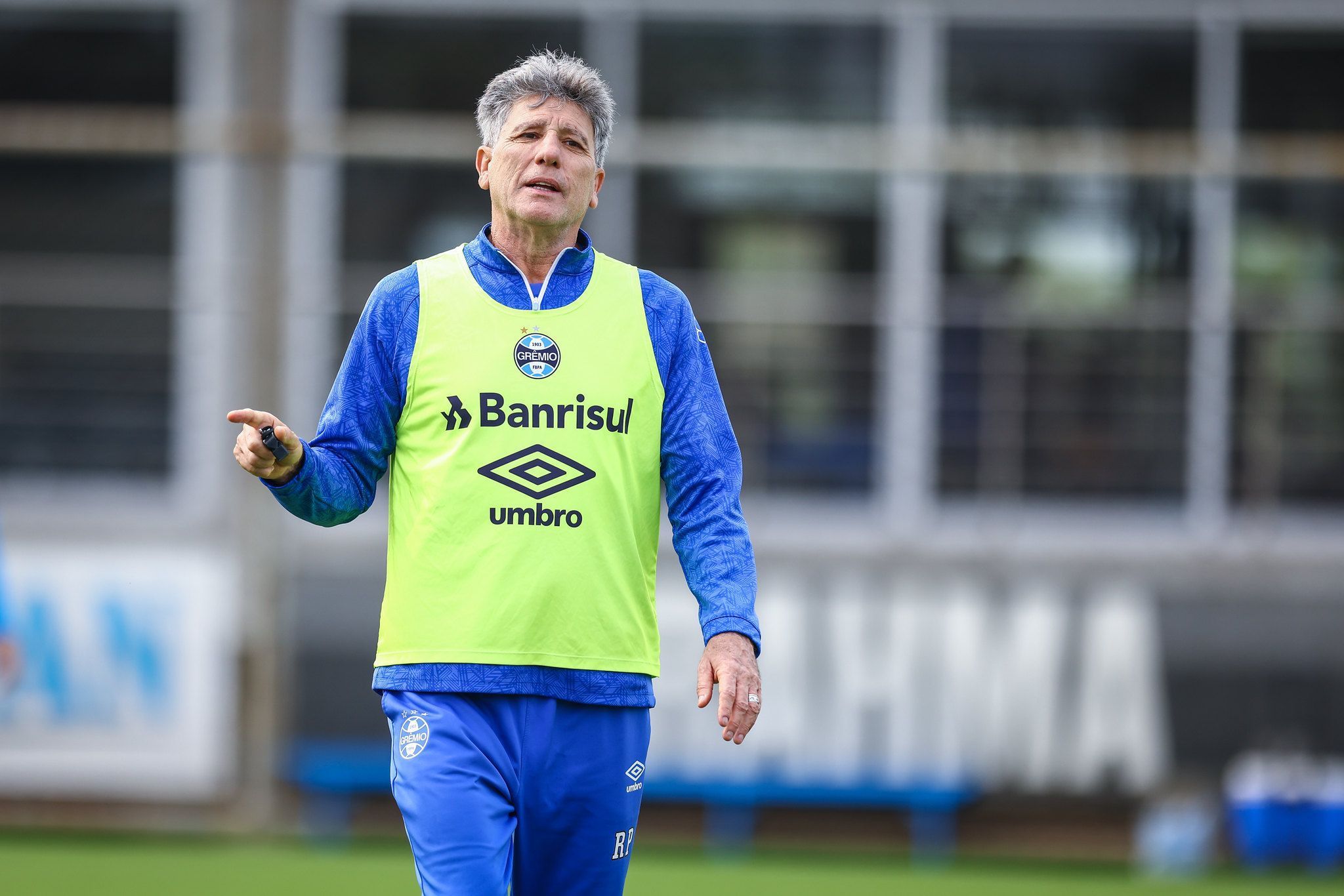 Escalação do Grêmio: atacante titular desfalca para enfrentar Corinthians