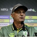 Lisca explica pausa na carreira antes de retorno ao América e brinca com aposentadoria