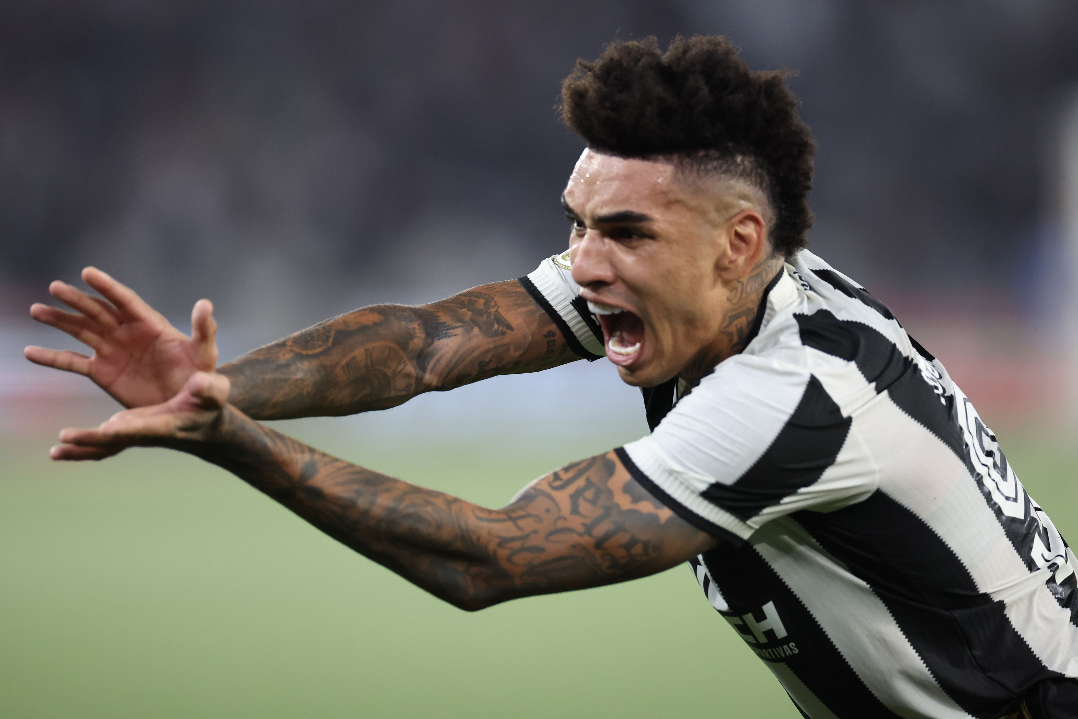 Botafogo teve oferta de R$ 60 milhões por atacante antes de sua estreia