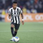 Vasco encaminha contratação do meio-campista Tchê Tchê, ex-Botafogo e Atlético