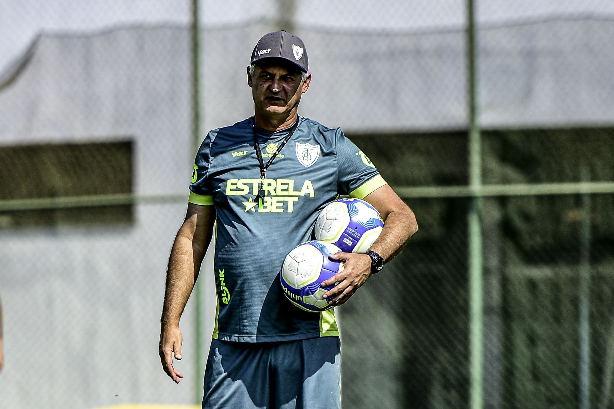 Lisca muda formação e terá novidade no ataque para reestreia no América