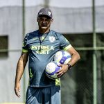 Lisca muda formação e terá novidade no ataque para reestreia no América