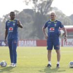 De olho no Paraguai, Seleção Brasileira treina sem Arana e outros titulares