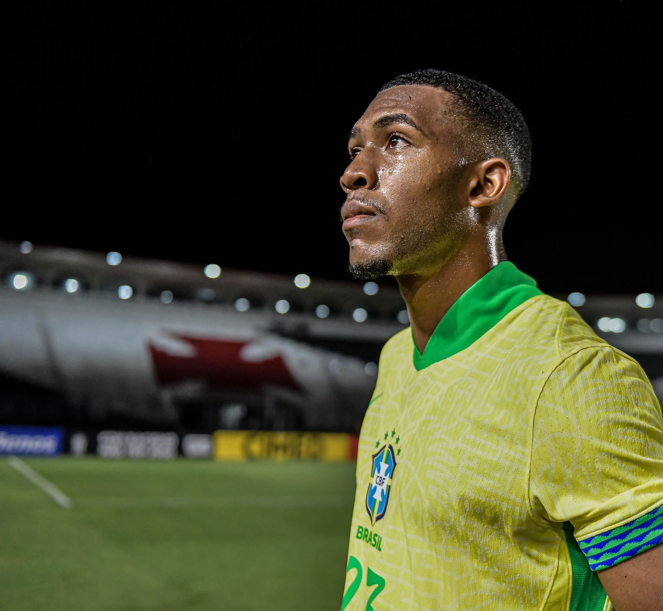 Autor de gol pela Seleção, promessa do Vasco confirma propostas para deixar o clube