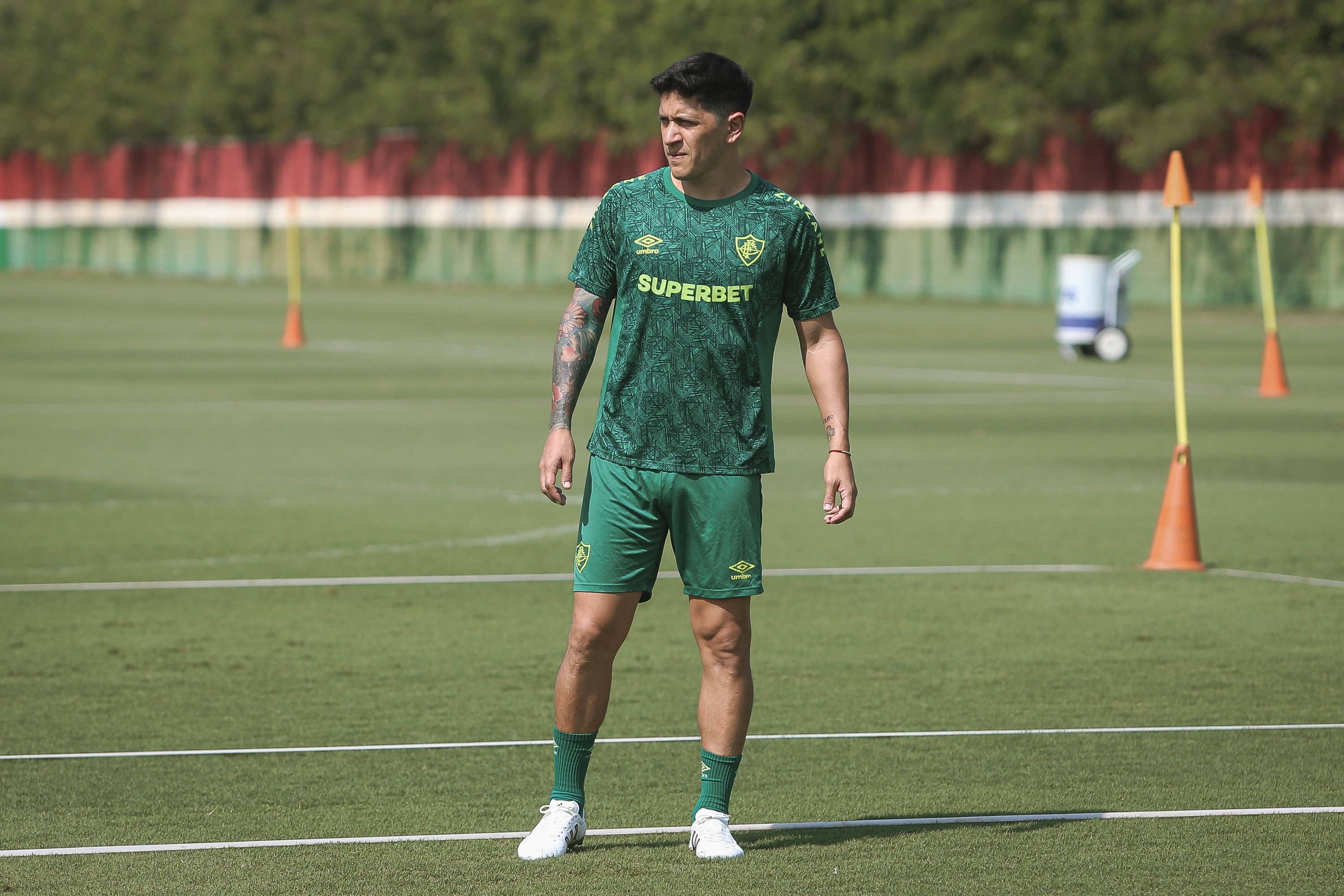Com Cano e Arias, Fluminense embarca para o jogo contra o Juventude