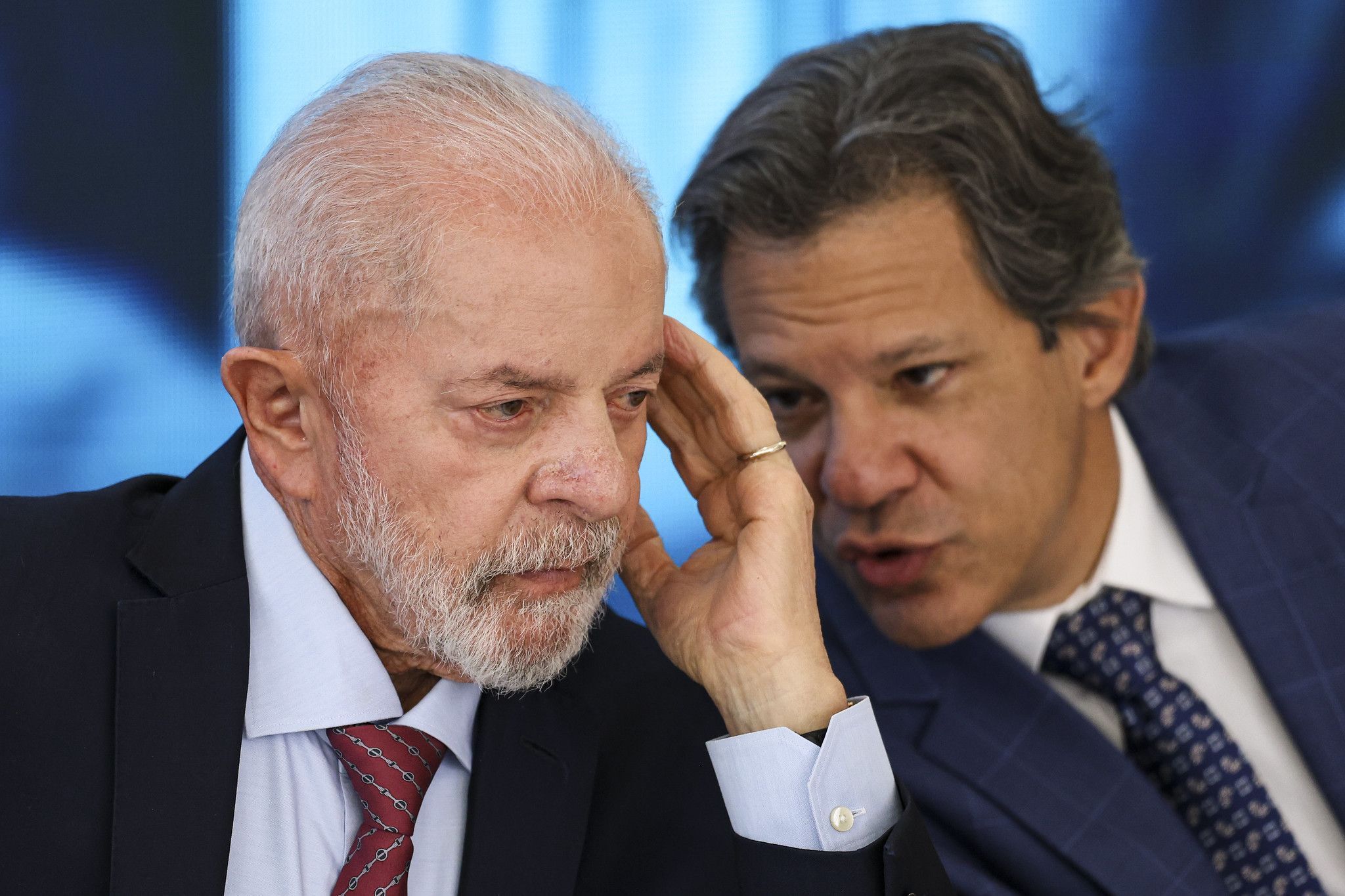 Governo Lula empurra reunião, e discussão sobre corte de gastos vai para o 5º dia