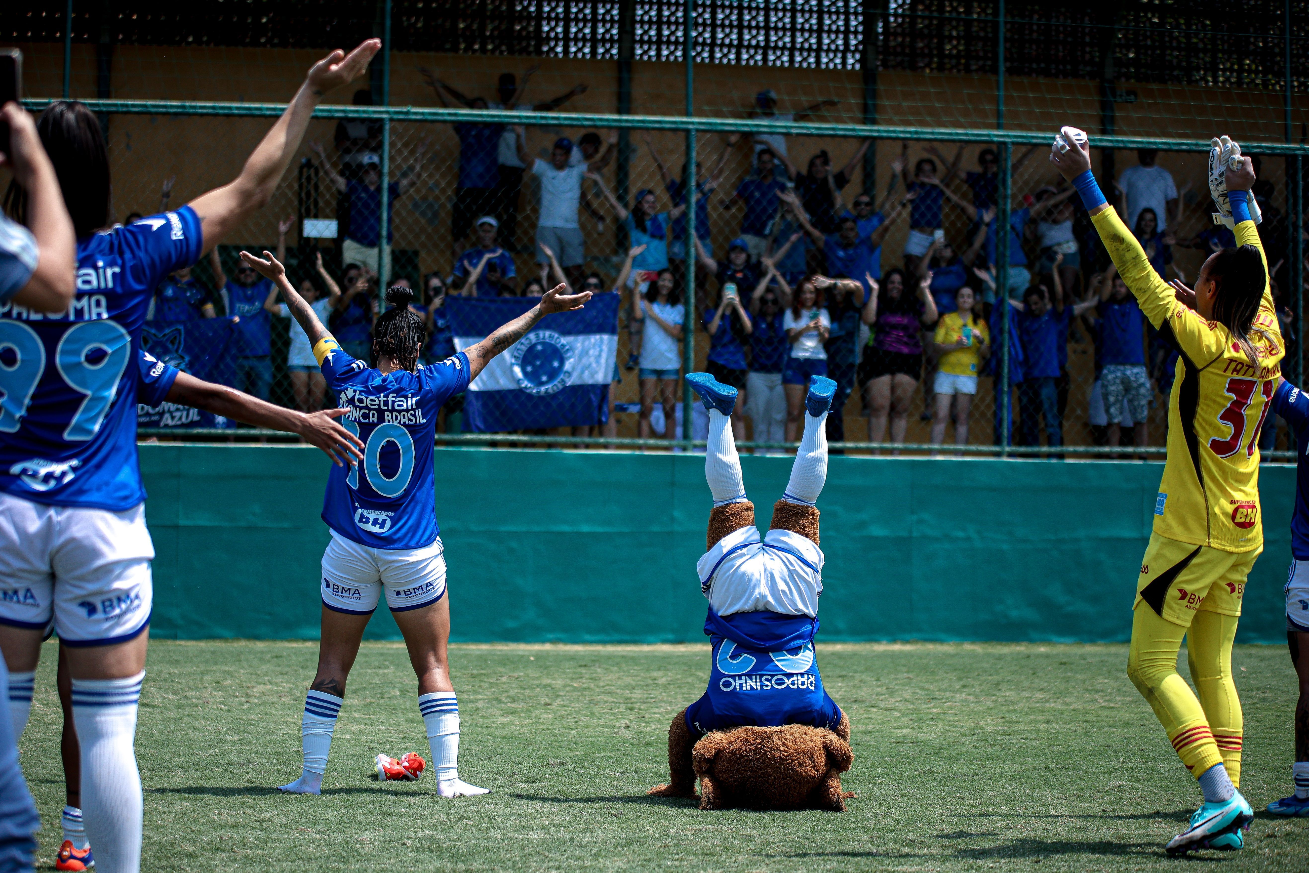 Atual campeão, Cruzeiro vence Itabirito em estreia no Mineiro Feminino
