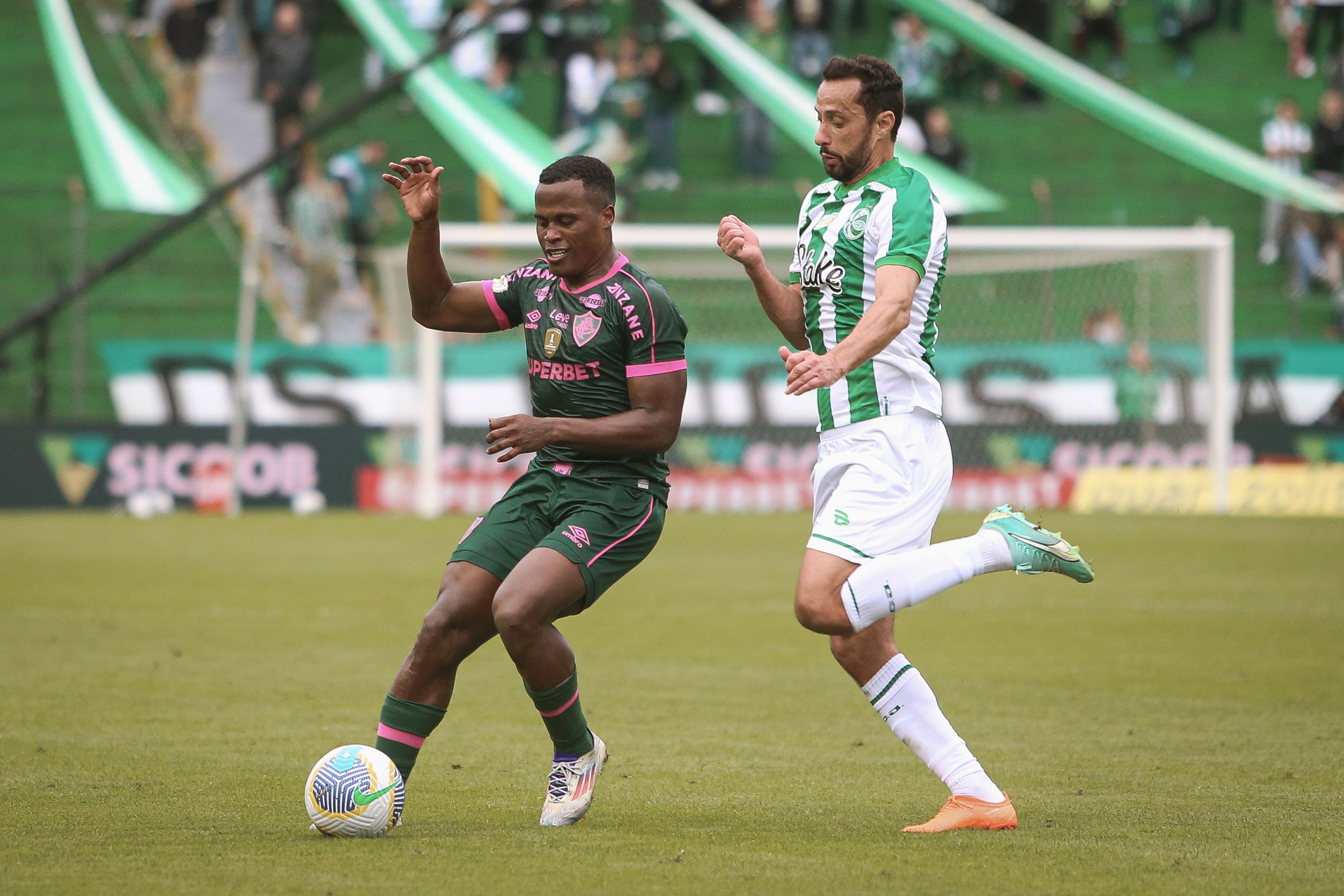 Ex-Cruzeiro decide, e Juventude vence Fluminense no Brasileiro com virada 'relâmpago'