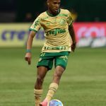 Lesão de Estêvão preocupa e quebra planos do Palmeiras para semanas livres
